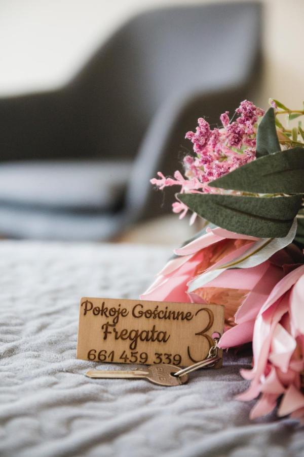Noclegi Fregata - Pokoje Goscinne W Solinie 661-459-339 索利纳 外观 照片